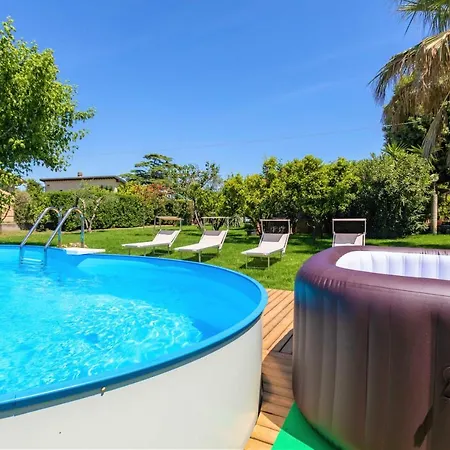 Hostly - - Only For Families Сasa de vacaciones *
